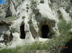 Mahkemeağcin Köyü, Abaci Peri Bacaları, İndibi Mağaraları