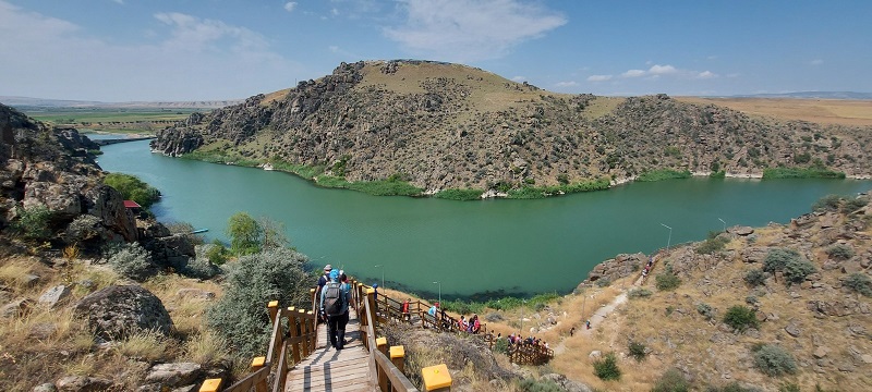 Aşık Veysel ŞATIROĞLU’NUN Hayatı, Sanatı ve Eserleri