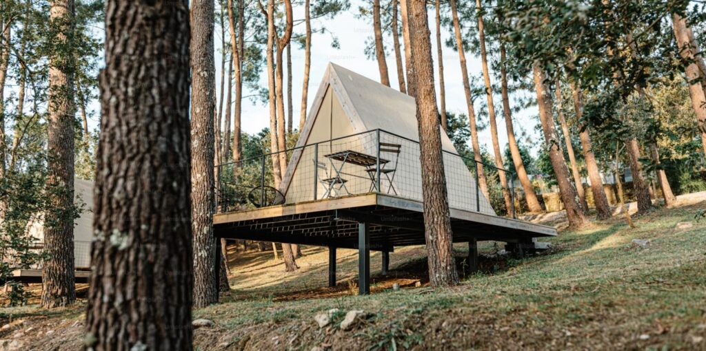 Glamping Nedir? Türkiye’de 2025’te Denemeniz Gereken 7 Büyüleyici Glamping Noktası